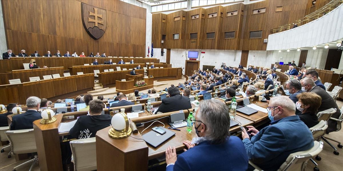 Poslanci dnes budú schvaľovať vedúcich delegácií do medzinárodných parlamentných organizácií