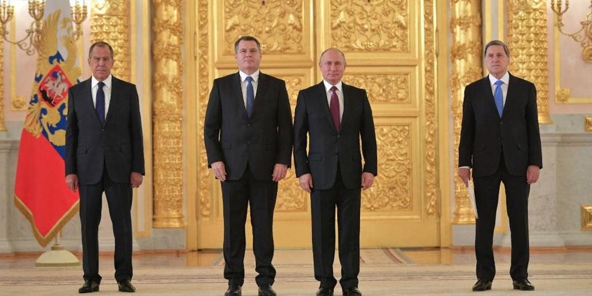 Rusko vyhostí dvoch českých diplomatov