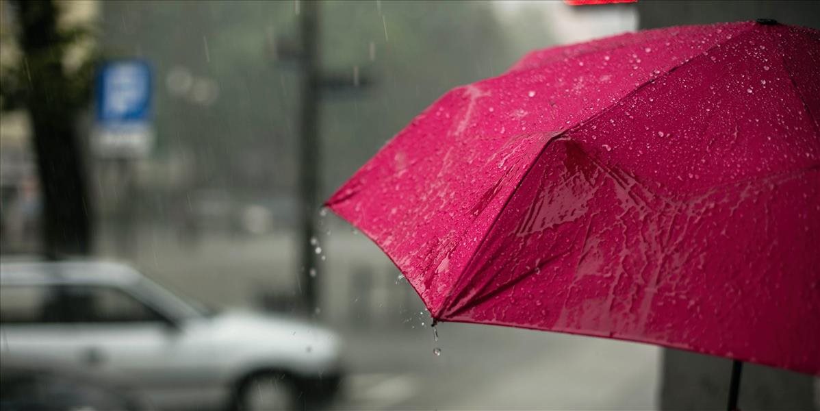 Dnes bude oblačno, miestami aj prehánky či dážď