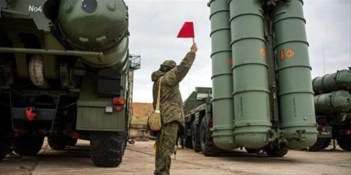 Rusko predstavuje nový protilietadlový raketový systém S-500, ktorý dokáže zničiť nadzvukové zbrane vo vesmíre.