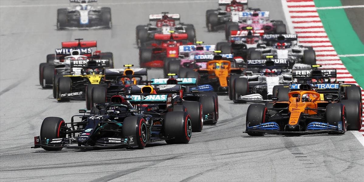Mizéria Ferrari pokračuje, Hamilton sa poučil z predošlých chýb