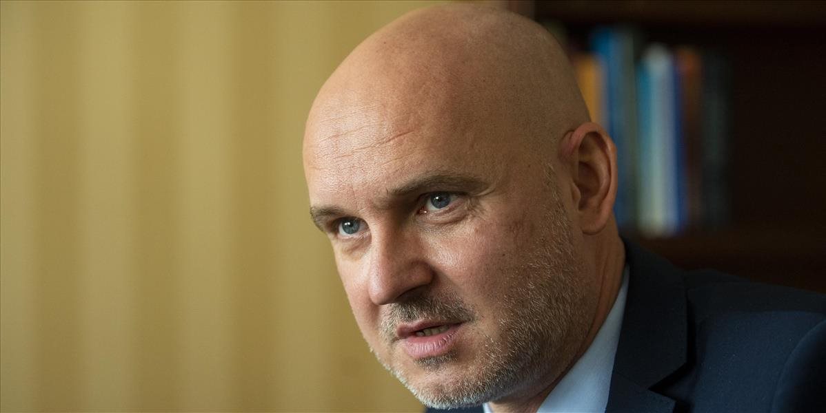 Vysoká škola sa zastáva ministra Gröhlinga