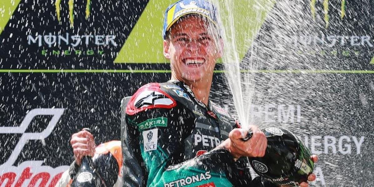 Quartararo s prvým triumfom v MOTO GP, majstra sveta vymrštilo do vzduchu