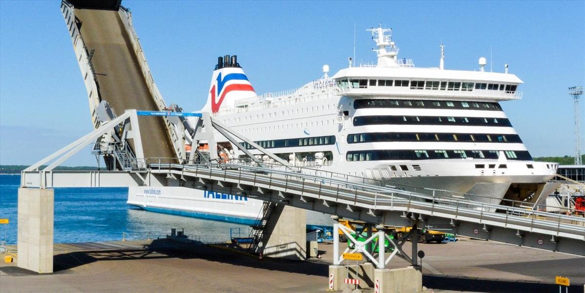 Gréci otvárajú prístavy pre turistov, nosenie rúšok je v krajine povinné