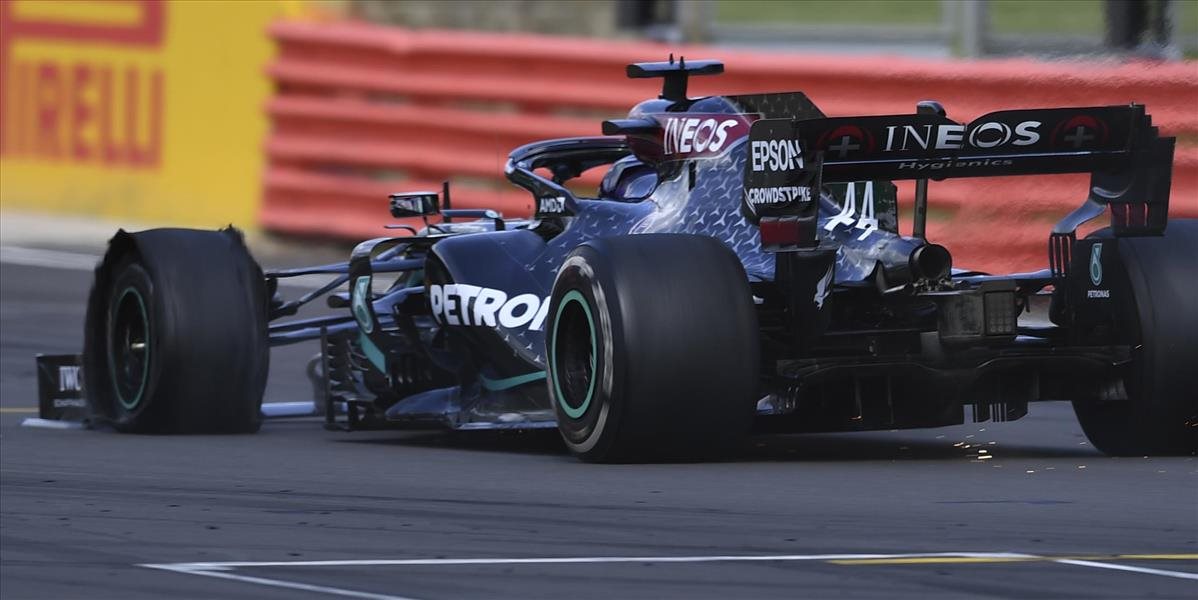 Problém s pneumatikami Pirelli mali monoposty F1 na Silverstone aj v minulosti