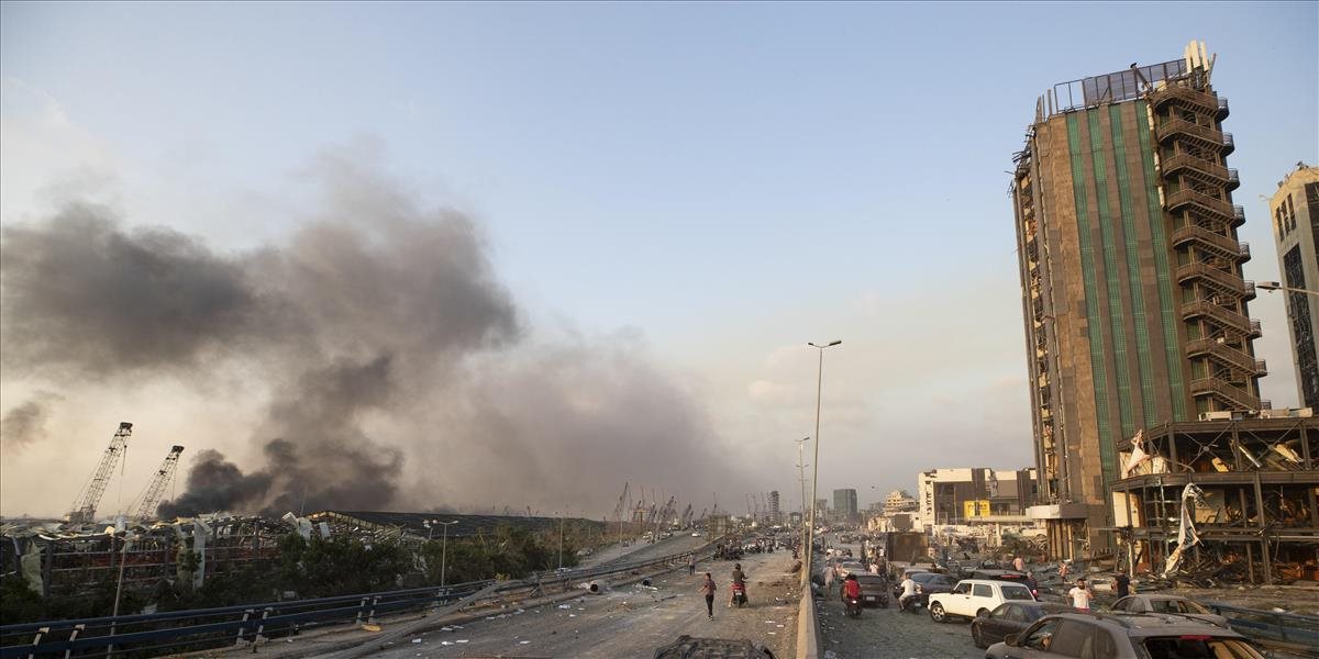 AKTUALIZÁCIA: Gigantická explózia v Bejrúte, šéf tajných služieb tuší, čo za tým je