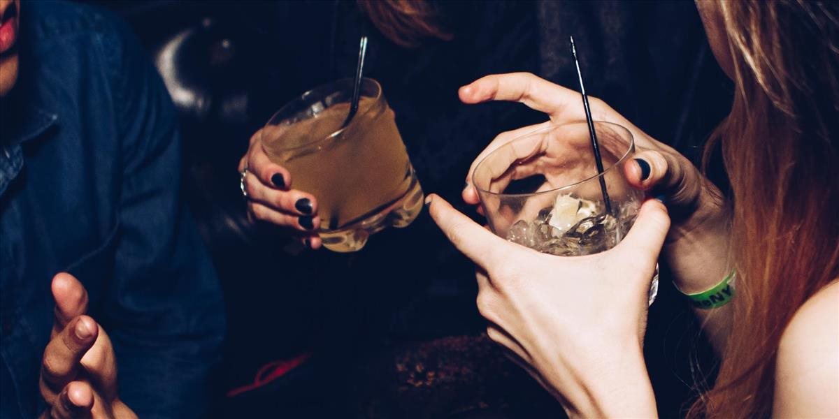 Intoxikácia alkoholom je veľkou hrozbou neplnoletých
