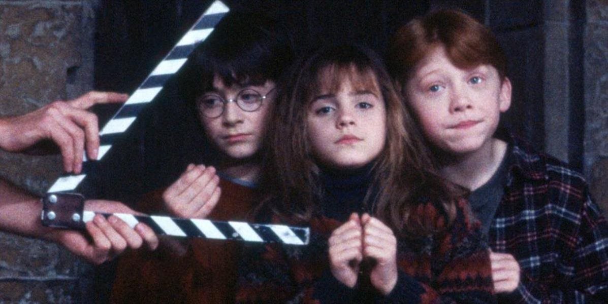 Harry Potter a Kameň mudrcov zarobil v kinách viac ako miliardu dolárov