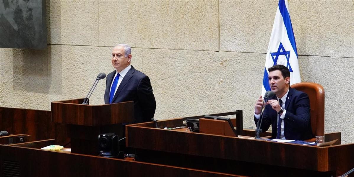 Izraelskí koaliční lídri prijali kompromis a odvrátili predčasné voľby