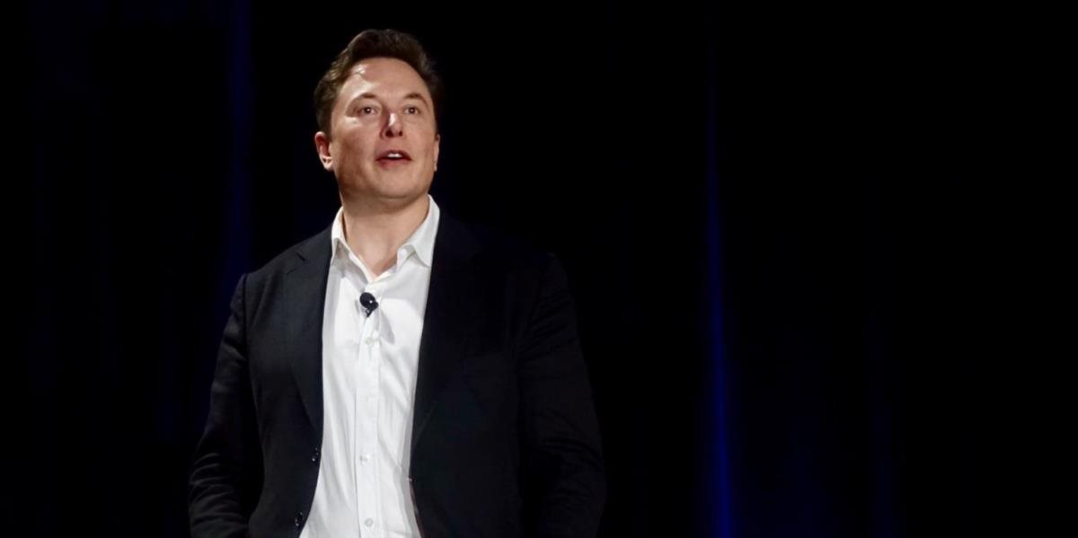 Elon Musk ukázal, ako funguje implantovaný čip do mozgu