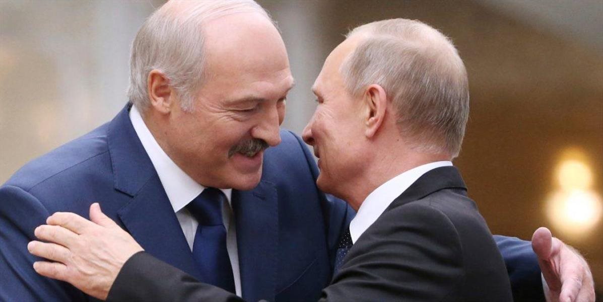 Putin zablahoželal Lukašenkovi k víťazstvu vo voľbách a prisľúbil mu obrovskú pôžičku
