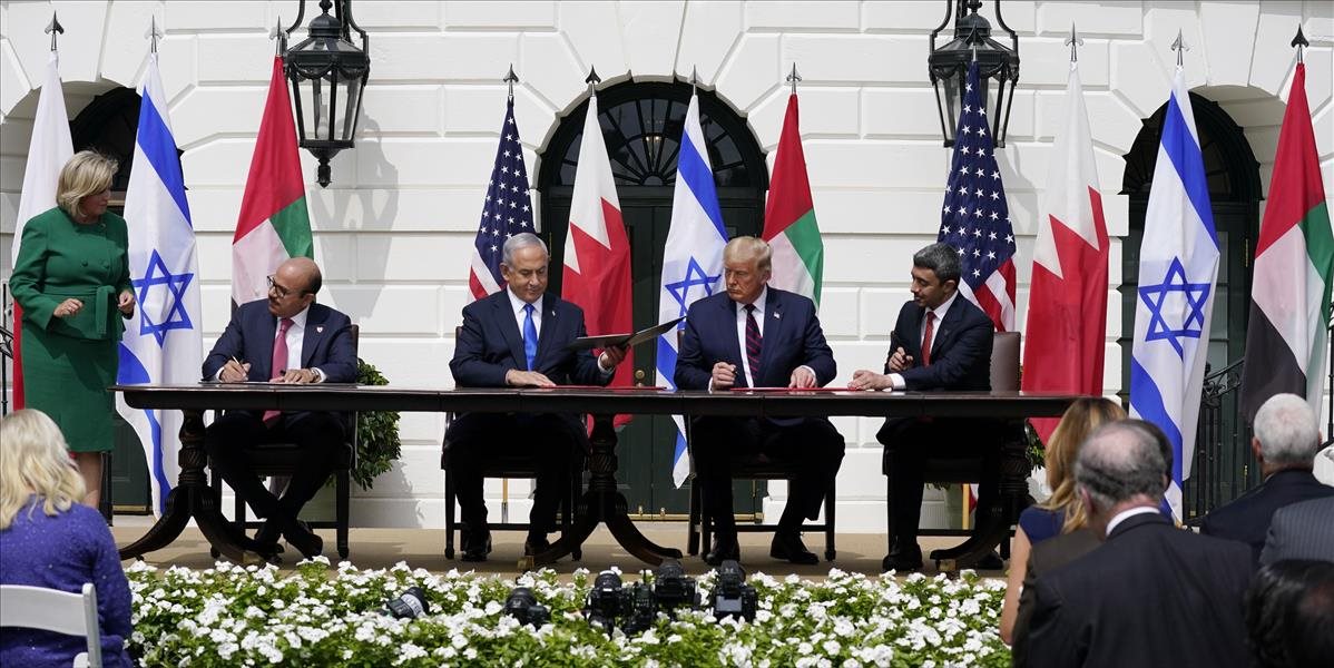 Trump oslavuje veľký úspech. Bahrajn, Spojené arabské emiráty a Izrael podpísali prelomovú dohodu