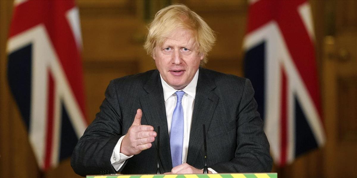 Počet nakazených v Británii rapídne stúpa. Ak nezavedú lockdown, skolabuje zdravotníctvo