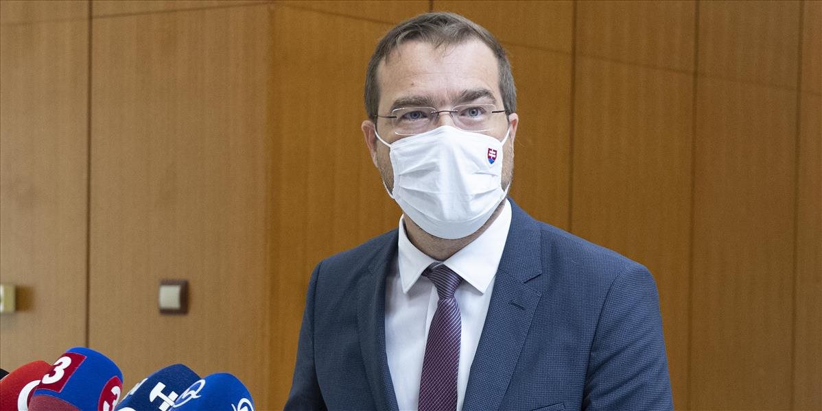 REPORTÁŽ: Minister Krajčí informoval, kde všade sa budú používať antigénové testy