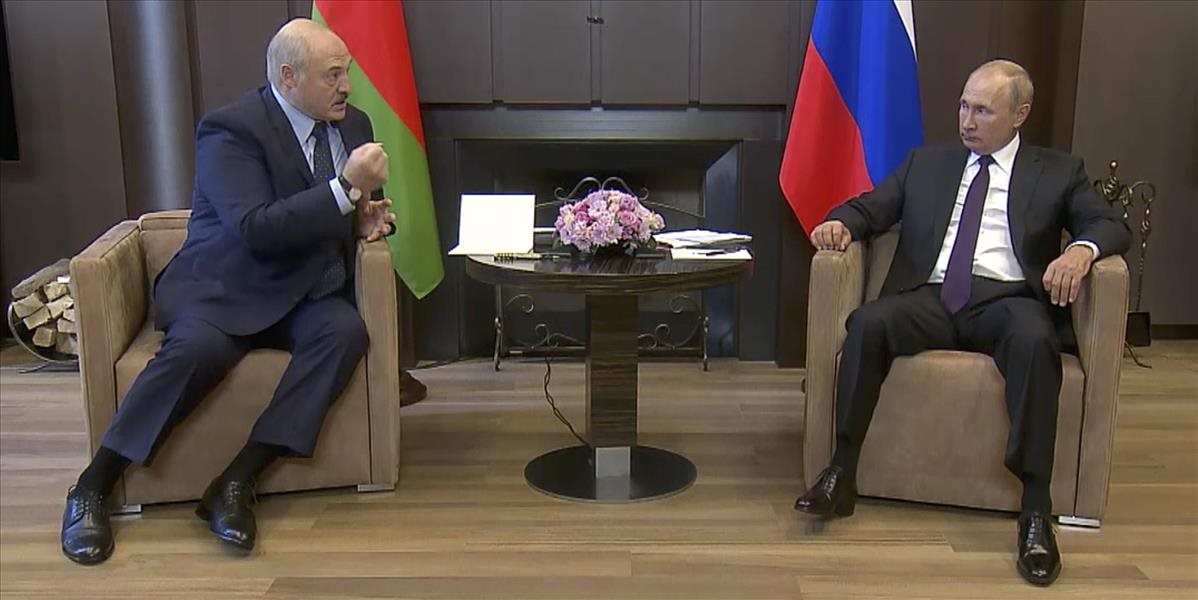 ROZHOVOR O osude Lukašenka rozhodne Kremeľ, ktorý má s Bieloruskom vlastné plány