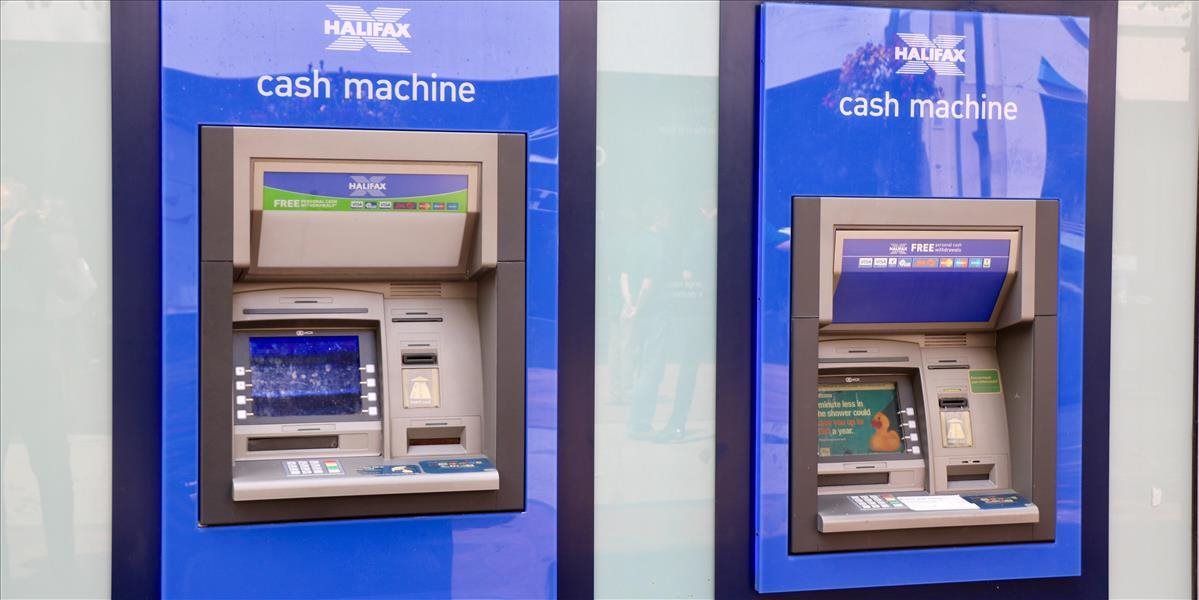 Výbuchom bankomatu vznikla banke škoda 90-tisíc eur