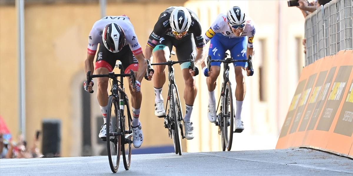 AKTUALIZOVANÉ Giro d'Italia: Peter Sagan skončil v 2. etape na pódiu, v pondelok ponesie dres pre najlepšieho vrchára!