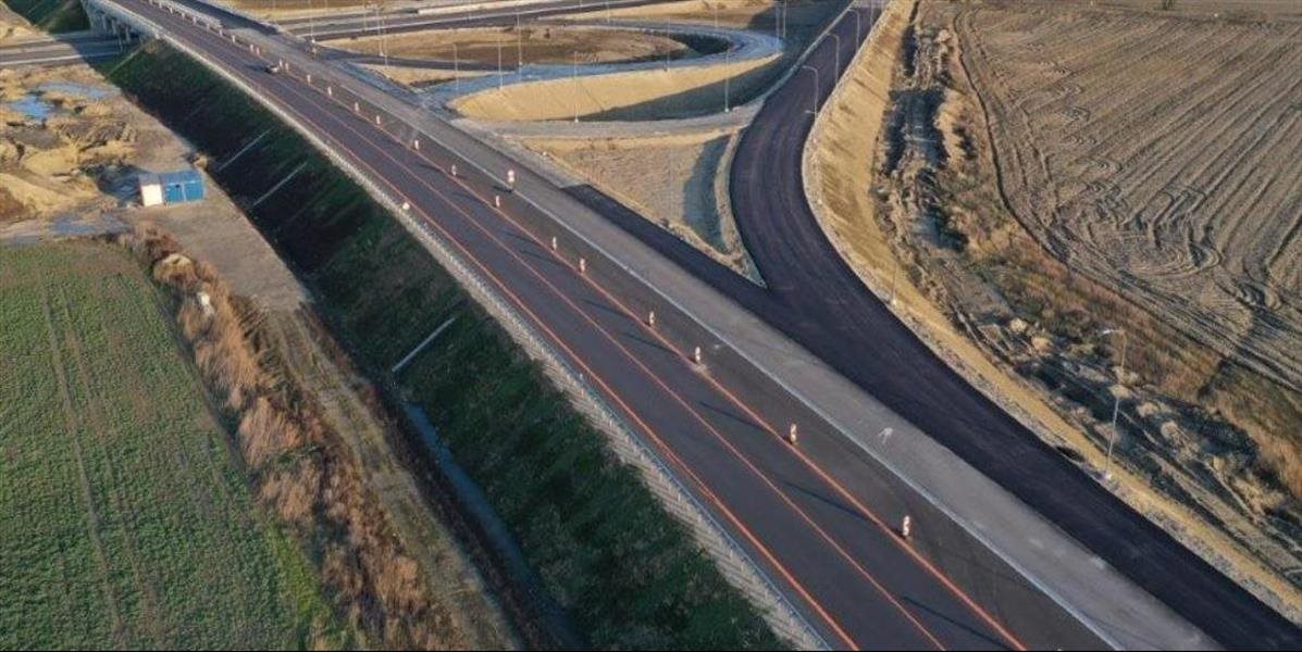 Zhotoviteľ D4R7 opraví sporný násyp v Jarovciach, ktorý obsahuje azbest