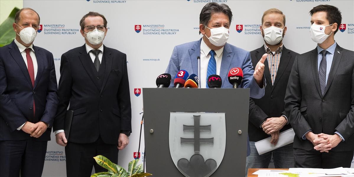 REPORTÁŽ: Minister Budaj priblížil, ako budú vyzerať kontroly zberu bioodpadu