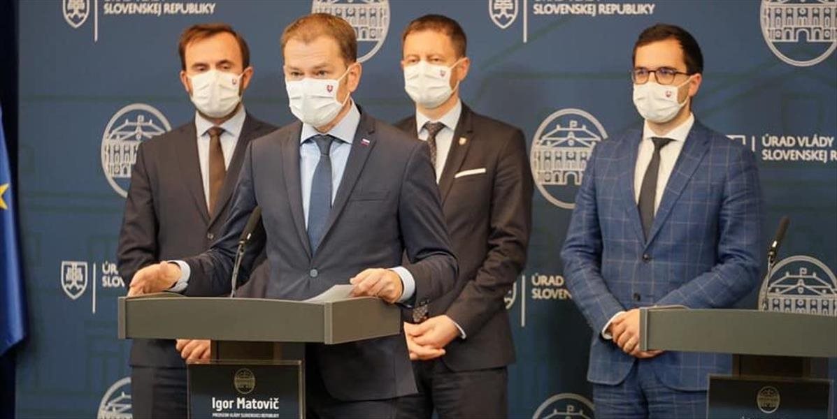 Celoplošné testovanie na COVID-19 ešte nie je isté, vláda hovorí aj o lockdowne