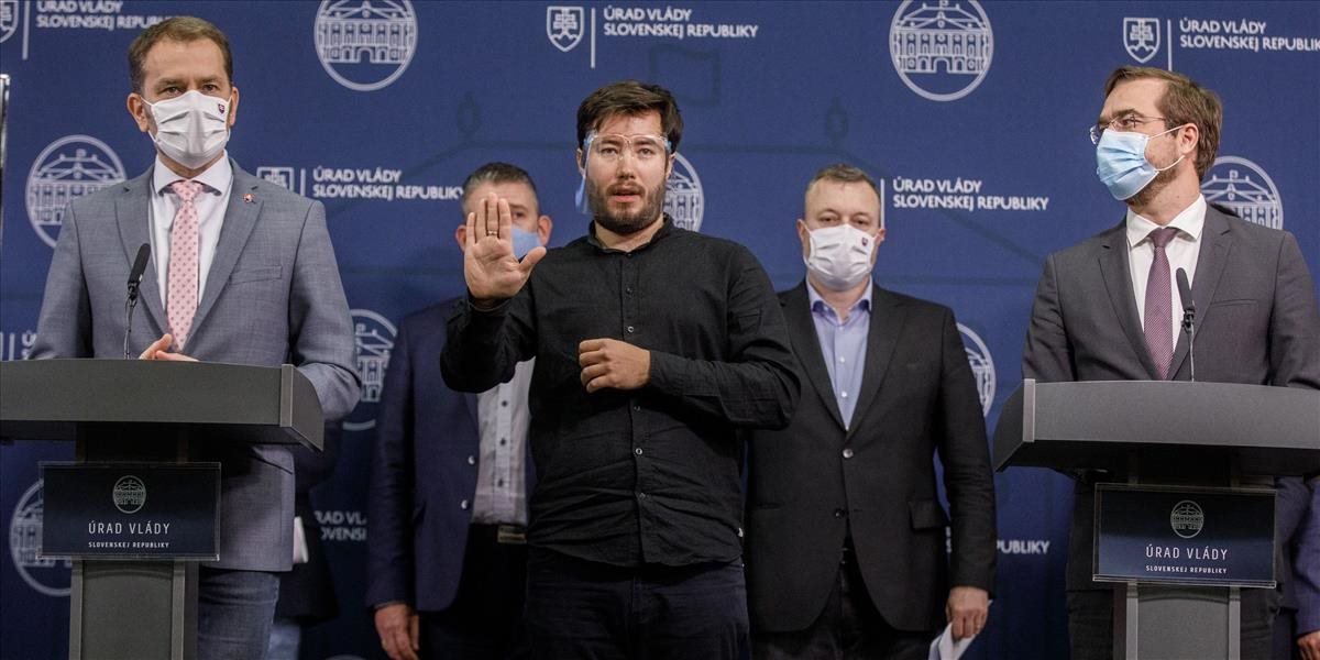 AKTUALIZÁCIA Vláda schválila zákaz vychádzania, bude platiť už od soboty 24. októbra