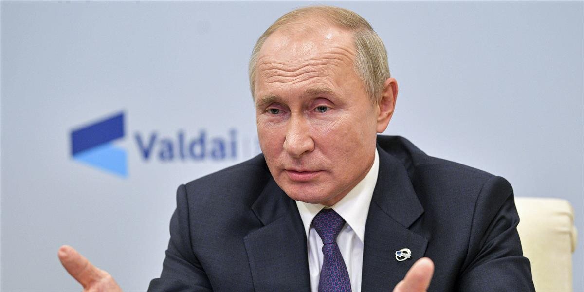 Putin navrhol opatrenia na zníženie napätia v Európe, je pripravený spolupracovať
