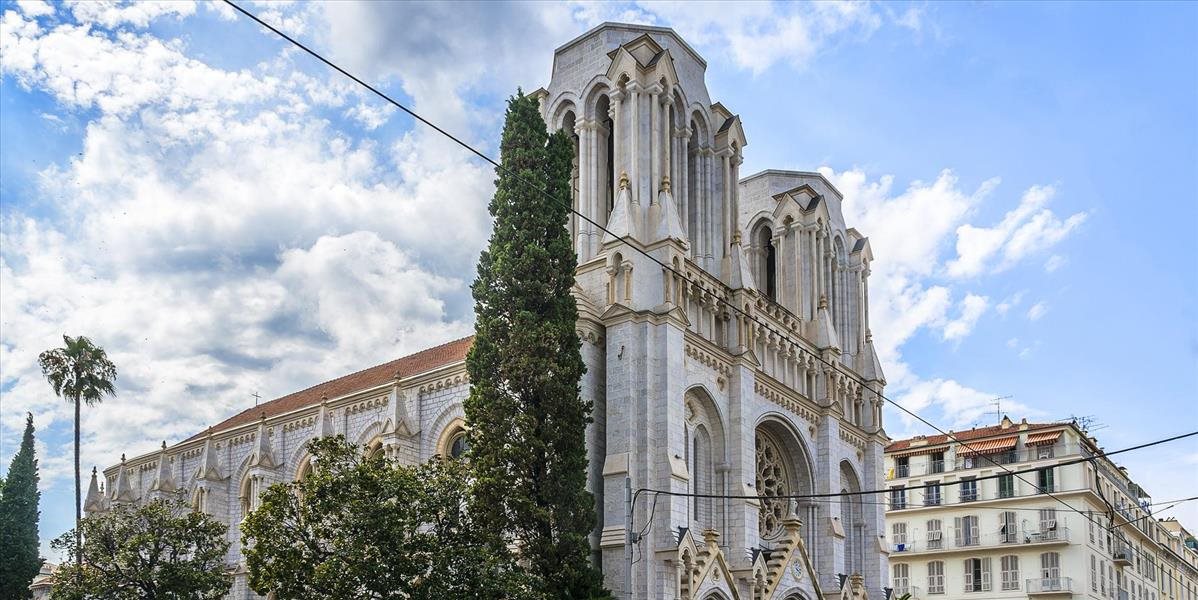Francúzi po útoku v Nice zvýšili stupeň bezpečnosti štátu