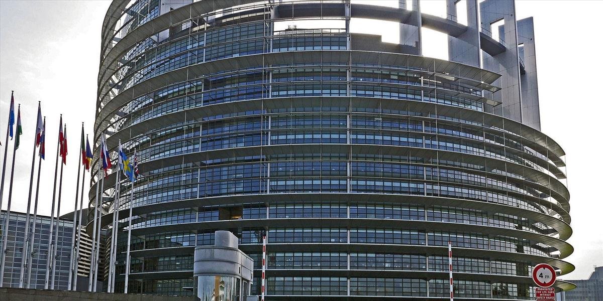 Vyjednávači Rady EÚ a europarlamentu sa dohodli na dlhodobom rozpočte. Peniaze pôjdu na pomoc občanom, ktorých zasiahla pandémia
