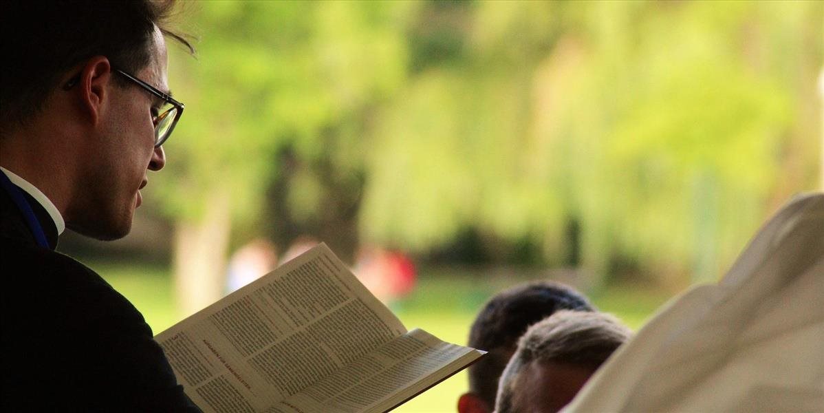 Škandalózne! Kazateľ sa priznal k mimomanželskému pomeru a vraj za to mohla pandémia