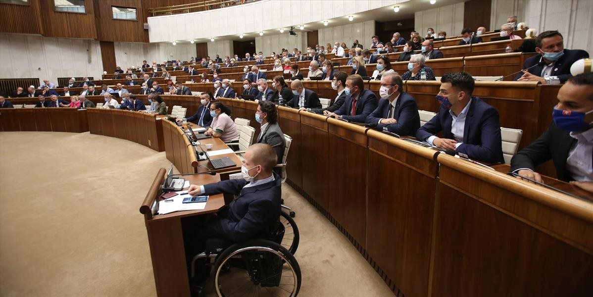 V parlamente sa už diskutuje o reforme súdnictva, ako to vyzerá s imunitou pre sudcov?