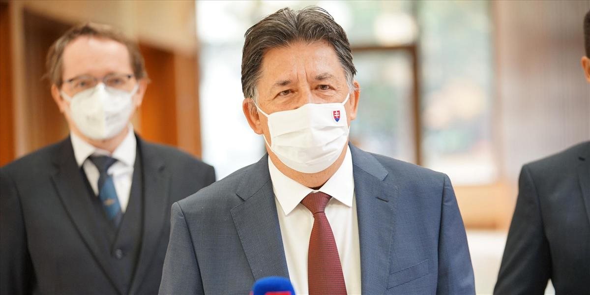 Rezort životného prostredia pripravil ambicióznu zmenu zákona. Cieľom je odtajniť 932 doteraz nezverejnených envirozáťaží