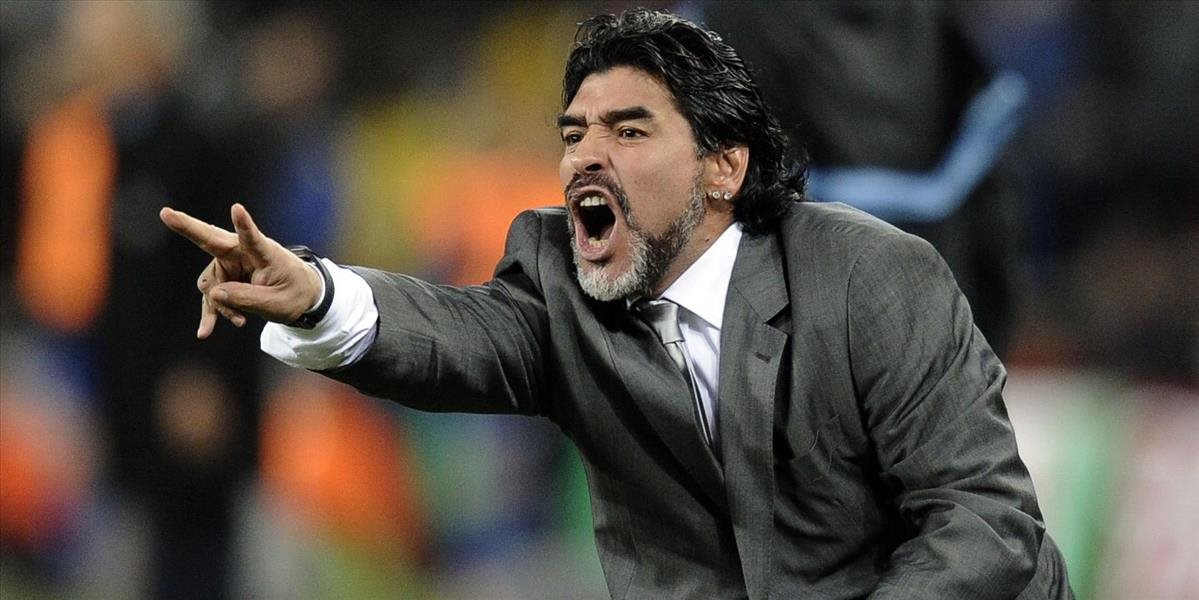 Zomrel legendárny futbalista Diego Maradona! Príčinou smrti malo byť zlyhanie srdca