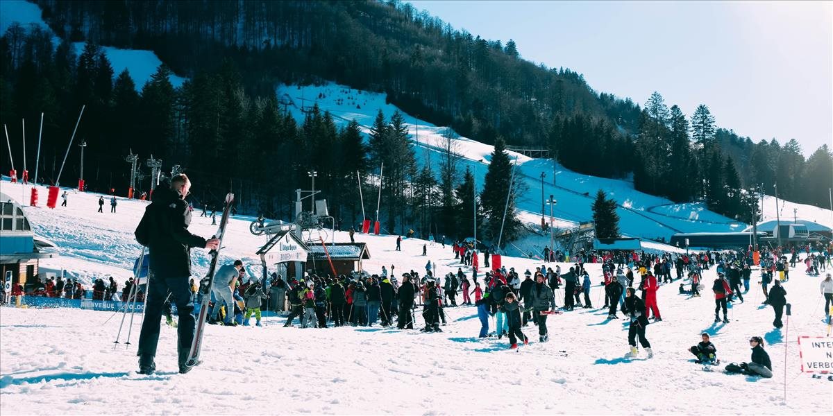 Nemci požadujú zákaz dovoleniek v lyžiarskych strediskách v rámci celej EÚ! Pomôcť by s tým mal aj Brusel