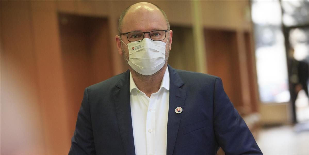 REPORTÁŽ: Sulík sa vyjadril, ako pokračuje výstavba 3. a 4. bloku v Mochovciach