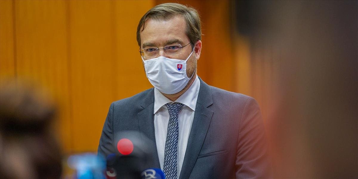 Marek Krajčí je pripravený nechať sa zaočkovať prvou vakcínou, ktorá na Slovensko dorazí. Urobí to pokojne aj pred zrakom verejnosti