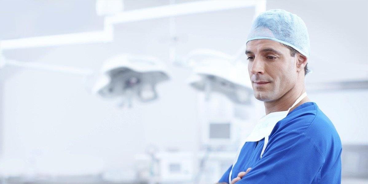 Nemocnice bojujú s vysokým počtom nakazených zamestnancov