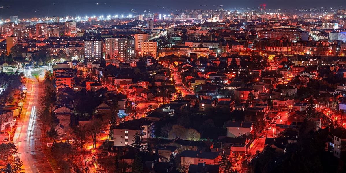 Hrdinský policajt sa plazil uprostred plameňov počas ďalšieho požiaru v Košiciach
