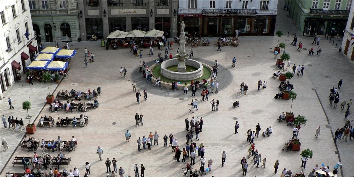 Koľko Slovákov by sa dalo zaočkovať proti koronavírusu?