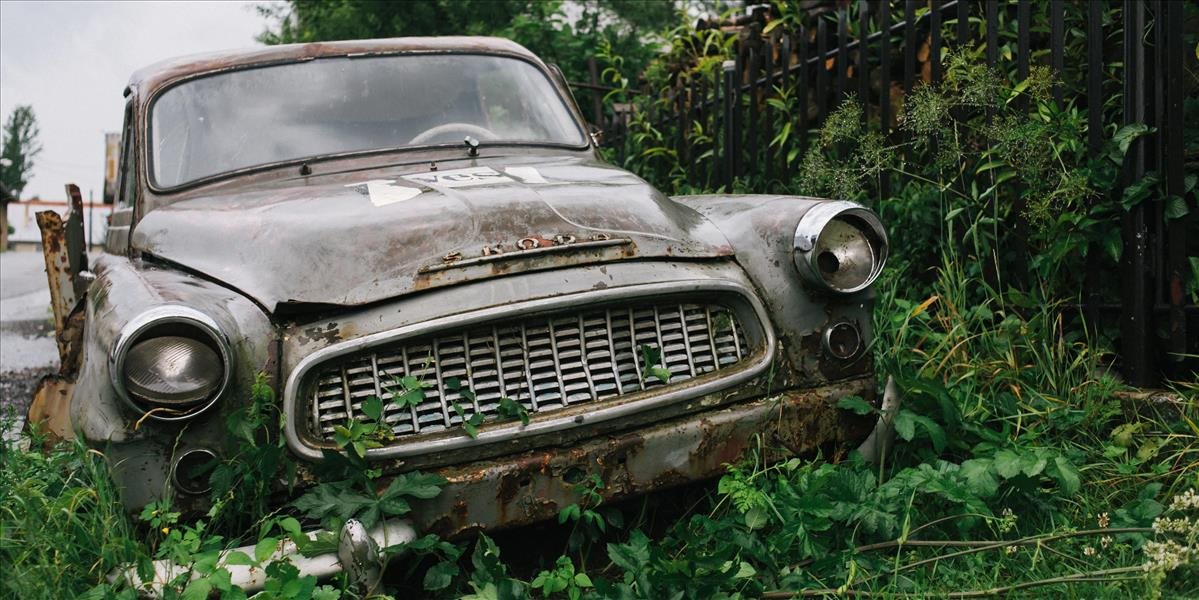 Vymysleli, ako si tvrdo zasiahnuť proti sídliskovým auto-vrakom. Toto mesto už inšpiruje mnohých