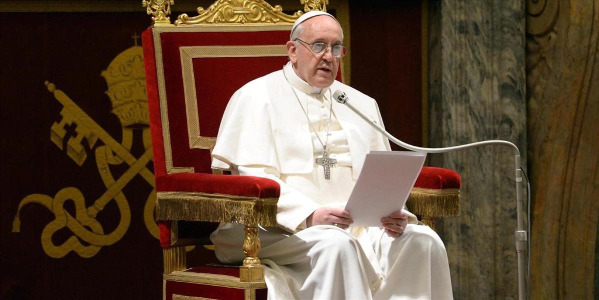 Ktorí ľudia by mali podľa pápeža Františka dostať vakcínu ako prví?