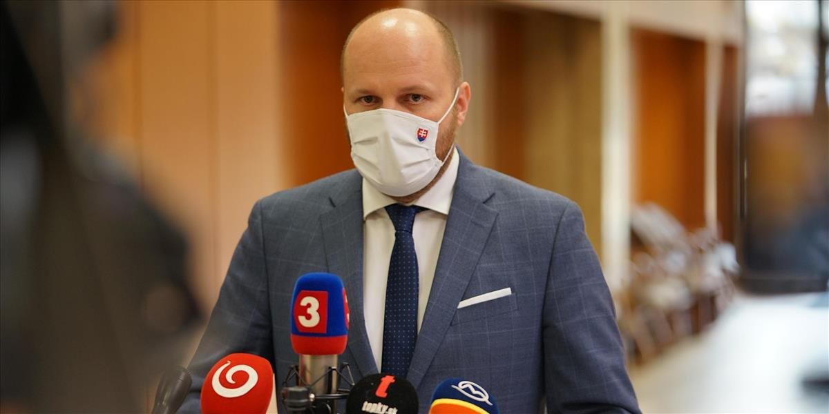 Minister Naď ponúka odmenu za objasnenie úniku zdravotného záznamu Milana Lučanského