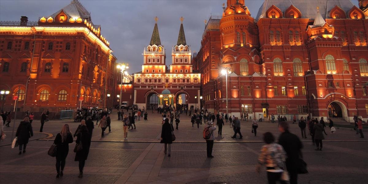 V Moskve sa rušia obmedzenia proti koronavírusu, neplatia však pre všetkých