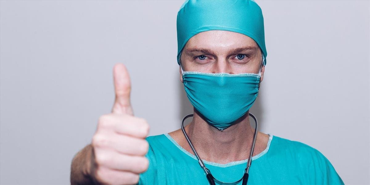 Vakcína od konzorcia Pfizer a BioNTech má v súčasnosti podmienečnú registráciu. Je bezpečná?