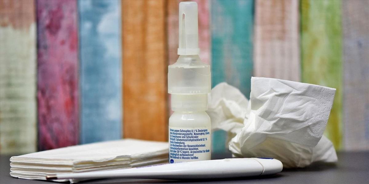 Briti testujú nosový sprej proti ochoreniu COVID-19! Má zabrániť koronavírusu, aby napadol pľúca