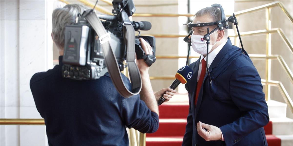 Kollár je pripravený pritvrdiť v sporoch medzi Sulíkom a premiérom. Poškodzuje to nás všetkých, vyhlásil