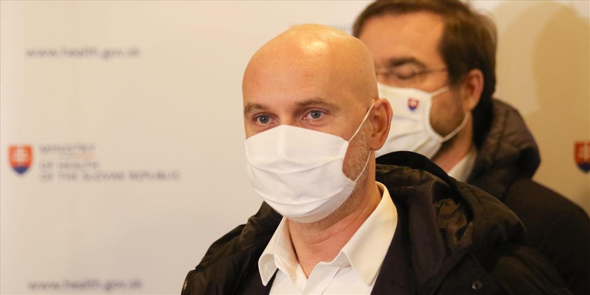 Škôlky a školy ostanú zatvorené aj budúci týždeň. Ich otváranie bude závisieť od výsledkov testovania, povedal Gröhling