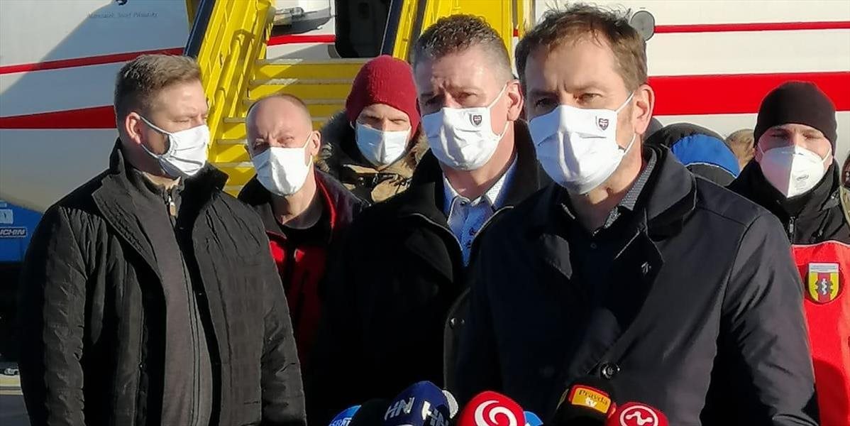REPORTÁŽ: Počas celoplošného testovania budú na Slovensku vypomáhať aj poľskí zdravotníci