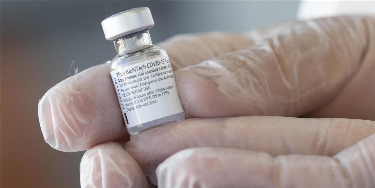 Viete aké látky obsahuje vakcína od Pfizeru? Údaje sú verejne dostupné
