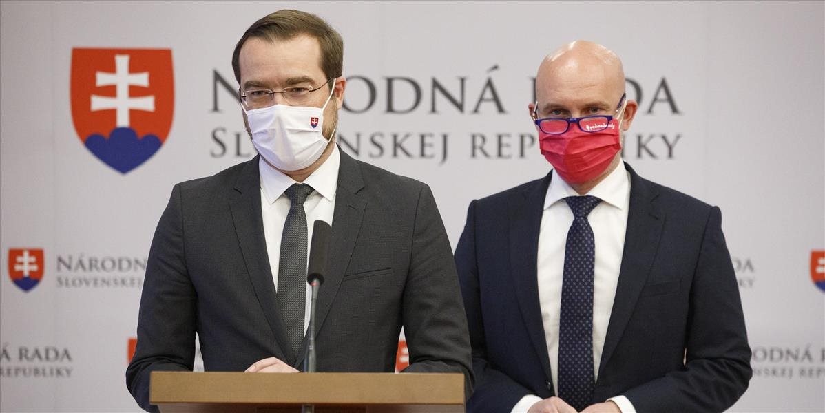 Školy sa otvárať nebudú! Nikto nevie, kedy sa žiaci posadia do lavíc