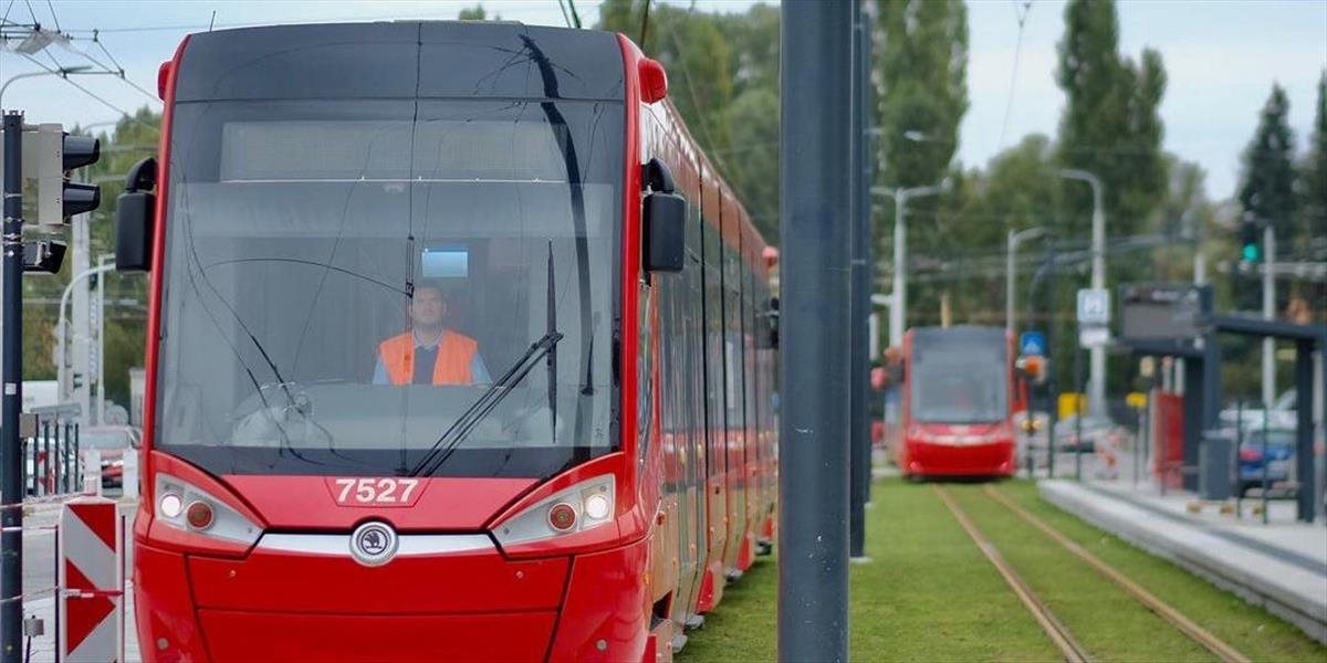 Až polovica zamestancnov dostala minulý rok za mesiac menej, ako 830€